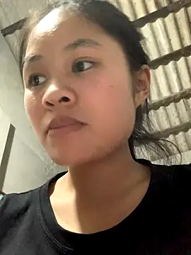 Snapshot of NhuFox chatting on 09/15/25, 01:33 NhuFox online show from 09/15/25, 01:33