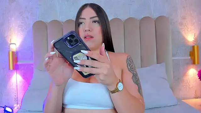 AliciaJerez1 online show from 12/17/25, 12:22