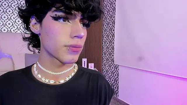 Snapshot of kaisage_tay chatting on 10/22/25, 03:40 kaisage tay online show from 10/22/25, 03:40