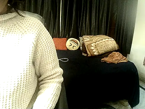 Anaconda-Mall online show from 12/17/25, 04:02