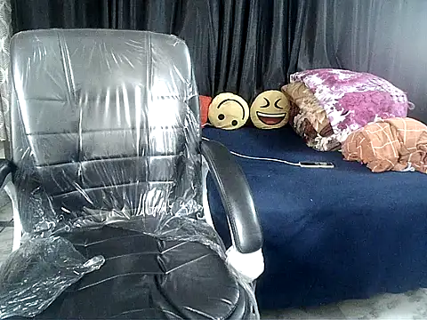 Anaconda-Mall online show from 12/19/25, 06:15