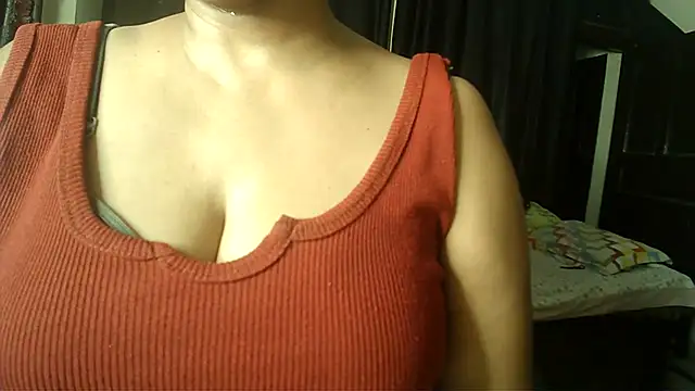 Snapshot of Anaconda-Mall chatting on 05/19/26, 06:58 Anaconda-Mall online show from 05/19/26, 06:58
