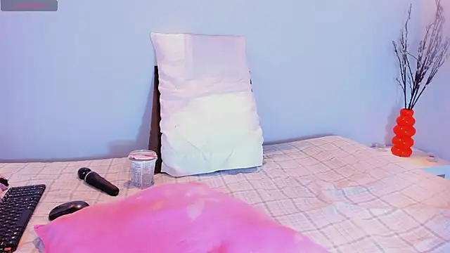 Violet horny05 online show from 12/05/25, 07:21