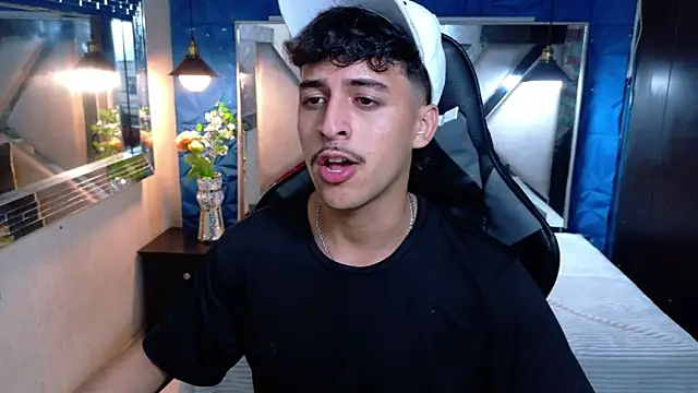 Snapshot of Alan_Del_Reyx chatting on 02/24/26, 01:03 Alan Del Reyx online show from 02/24/26, 01:03