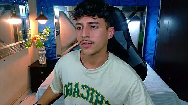 Snapshot of Alan_Del_Reyx chatting on 03/10/26, 02:05 Alan Del Reyx online show from 03/10/26, 02:05