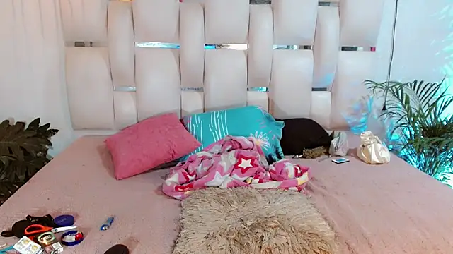 Lady Dirty444 online show from 12/14/25, 09:03