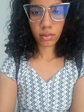 Snapshot of RavenShyfit chatting on 11/13/25, 11:20 RavenShyfit online show from 11/13/25, 11:20