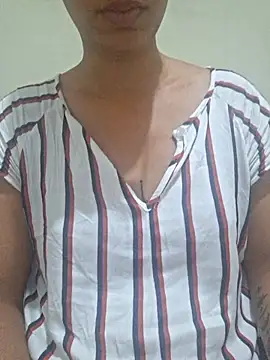 Snapshot of RavenShyfit chatting on 11/22/25, 07:24 RavenShyfit online show from 11/22/25, 07:24