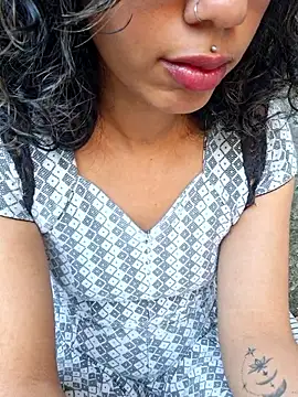 Snapshot of RavenShyfit chatting on 12/19/25, 08:27 RavenShyfit online show from 12/19/25, 08:27