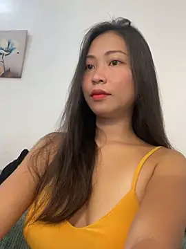 Snapshot of EmmaSean chatting on 05/18/26, 02:18 EmmaSean online show from 05/18/26, 02:18