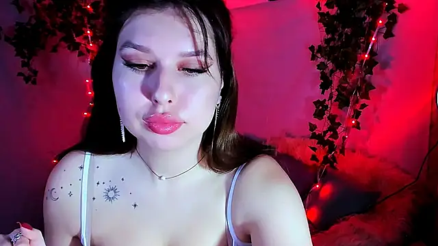 Snapshot of ChloeRicc chatting on 02/20/26, 07:36 ChloeRicc online show from 02/20/26, 07:36