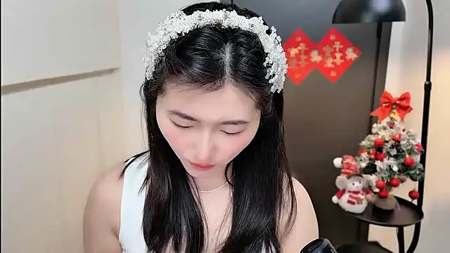 Snapshot of Rosalind_xixi chatting on 02/14/26, 10:56 Rosalind xixi online show from 02/14/26, 10:56