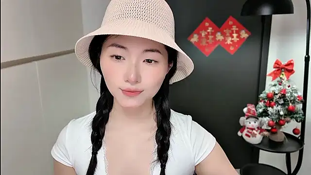 Snapshot of Rosalind_xixi chatting on 03/06/26, 10:34 Rosalind xixi online show from 03/06/26, 10:34