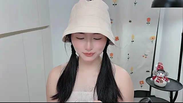 Rosalind xixi online show from 06/05/26, 08:09