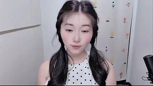Rosalind xixi online show from 06/07/26, 03:32