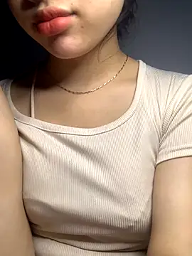 Snapshot of Nguyenha11 chatting on 11/18/25, 09:25 Nguyenha11 online show from 11/18/25, 09:25