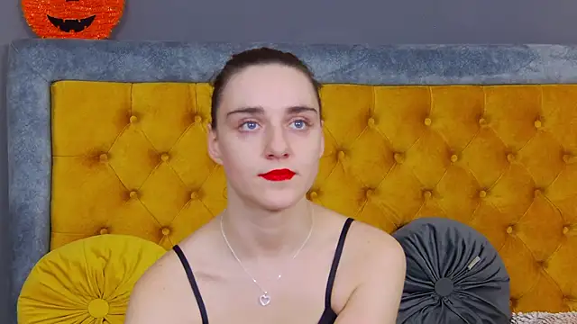 Jessica White  online show from 11/27/25, 04:03