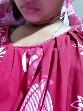 Snapshot of sana-5 chatting on 10/23/25, 03:44 sana-5 online show from 10/23/25, 03:44