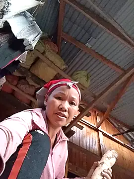 TinTin321 online show from 10/28/25, 10:30