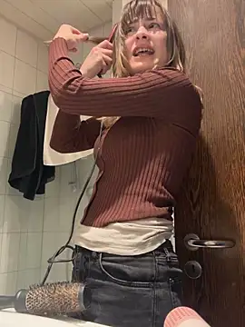 Snapshot of IsabellaEtha chatting on 12/17/25, 01:50 IsabellaEtha online show from 12/17/25, 01:50