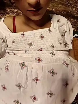 Snapshot of Indian-Aleena chatting on 09/09/25, 11:59 Indian-Aleena online show from 09/09/25, 11:59