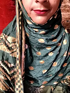 Snapshot of Indian-Aleena chatting on 09/22/25, 04:53 Indian-Aleena online show from 09/22/25, 04:53