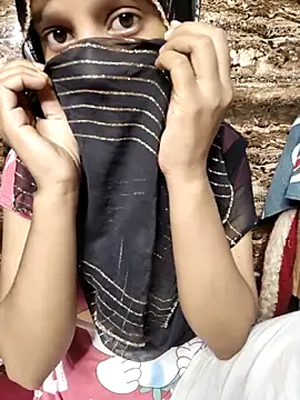 Snapshot of Indian-Aleena chatting on 09/26/25, 11:42 Indian-Aleena online show from 09/26/25, 11:42