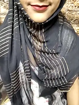 Snapshot of Indian-Aleena chatting on 10/01/25, 04:35 Indian-Aleena online show from 10/01/25, 04:35