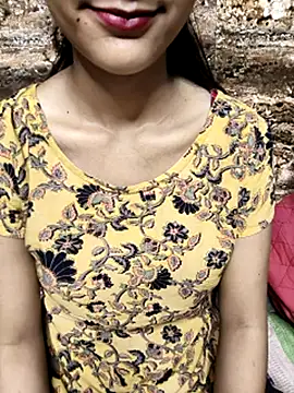 Snapshot of Indian-Aleena chatting on 10/03/25, 06:32 Indian-Aleena online show from 10/03/25, 06:32