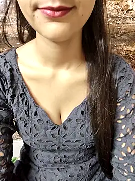 Snapshot of Indian-Aleena chatting on 10/04/25, 08:12 Indian-Aleena online show from 10/04/25, 08:12