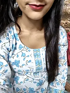 Snapshot of Indian-Aleena chatting on 10/05/25, 05:00 Indian-Aleena online show from 10/05/25, 05:00