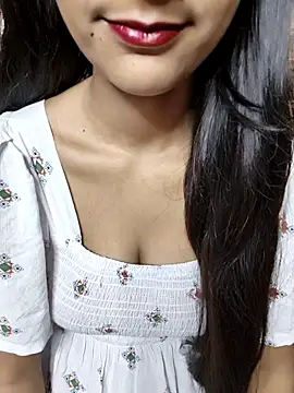 Snapshot of Indian-Aleena chatting on 10/18/25, 07:42 Indian-Aleena online show from 10/18/25, 07:42