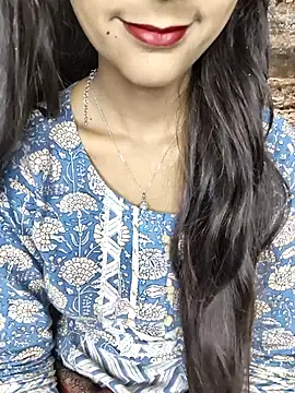 Snapshot of Indian-Aleena chatting on 11/19/25, 02:50 Indian-Aleena online show from 11/19/25, 02:50