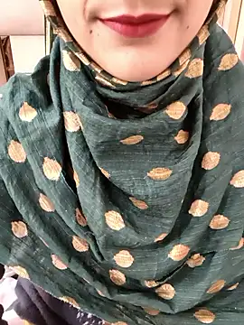 Snapshot of Indian-Aleena chatting on 02/16/26, 05:47 Indian-Aleena online show from 02/16/26, 05:47