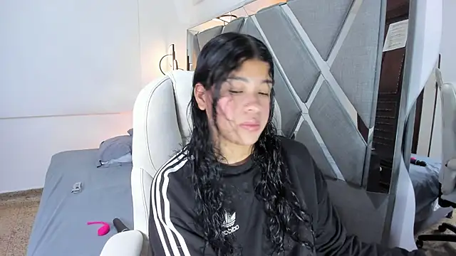 Ivy nt online show from 09/11/25, 01:00