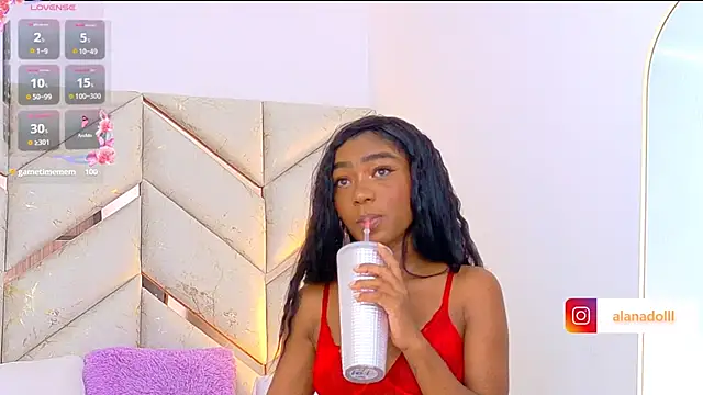 Snapshot of AlanaDoll chatting on 11/13/25, 03:55 AlanaDoll online show from 11/13/25, 03:55