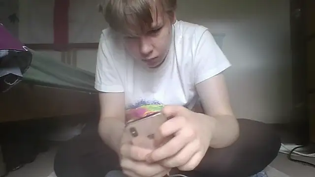 Snapshot of TomasCramp chatting on 03/24/26, 02:22 TomasCramp online show from 03/24/26, 02:22