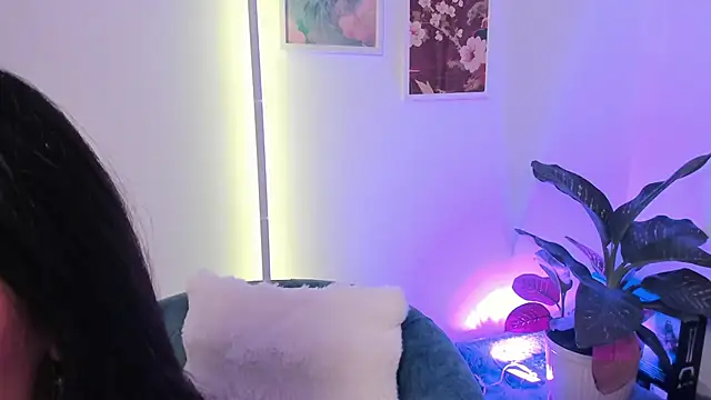 canelleGarces online show from 12/02/25, 10:49