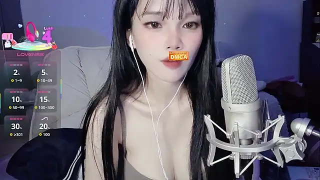 Snapshot of twlilybae chatting on 04/18/26, 03:27 twlilybae online show from 04/18/26, 03:27