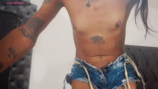 deborahotts online show from 12/05/25, 03:41