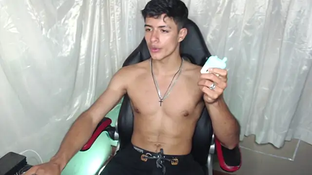 Snapshot of jacobbiker chatting on 12/14/25, 11:04 jacobbiker online show from 12/14/25, 11:04