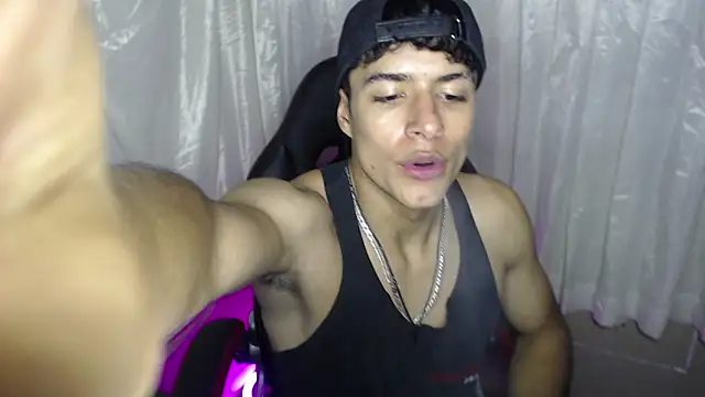 Snapshot of jacobbiker chatting on 12/21/25, 02:41 jacobbiker online show from 12/21/25, 02:41