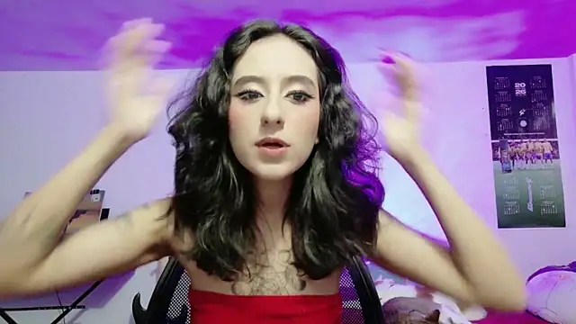 Snapshot of atenea_dragon__ chatting on 01/15/26, 10:13 atenea dragon online show from 01/15/26, 10:13