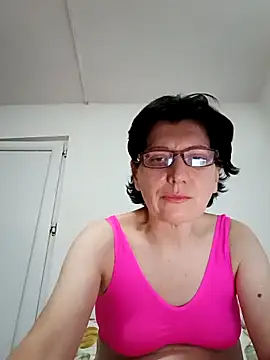 Vera Elle online show from 10/21/25, 06:19