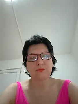Vera Elle online show from 05/04/26, 06:37