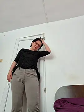 Vera Elle online show from 05/12/26, 06:32
