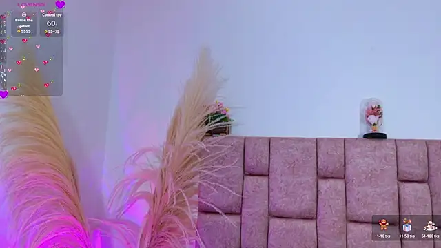 ScarlettLuxe online show from 12/18/25, 08:59