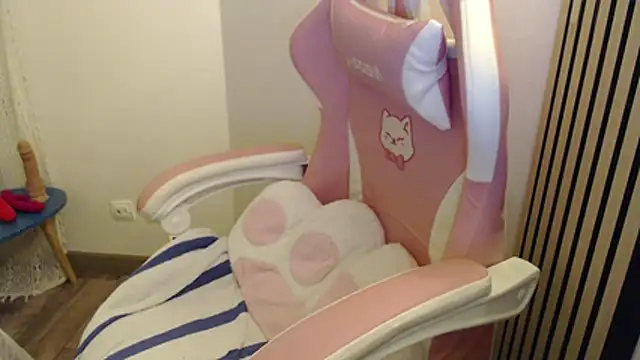 Snapshot of la_marseillaise chatting on 02/03/26, 08:25 la marseillaise online show from 02/03/26, 08:25