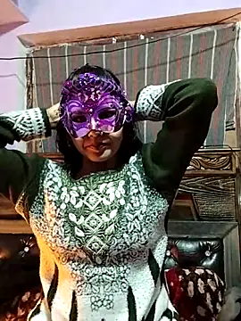 hunk28 6 online show from 12/14/25, 04:34