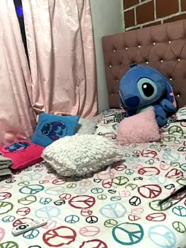 Rachellcooperrr online show from 12/19/25, 02:51